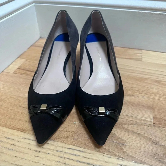 Stuart Weitzman Winn Kitten Heel Two-Tone Bow Pumps Suede Black Grey size 7 - Picture 2 of 8